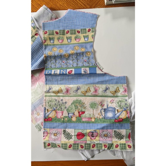 Vintage 90's Green Thumb Vest by Fabric Traditions Garden Themed Fabric Panel - Picture 2 of 5
